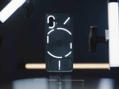 MKBHD predstavio dizajn Nothing phone (2) telefona  MKBHD predstavio dizajn Nothing phone (2) telefona