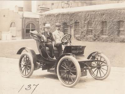 Tomas Edison _ Bailey Electric _ električni automobil _ Foto Wikimedia Public domain.jpg Tomas Edison _ Bailey Electric _ električni automobil _ Foto Wikimedia Public domain.jpg