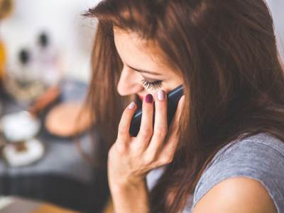 telefon _ devojka _ telefonski razgovor _ Foto Pixabay.jpg telefon _ devojka _ telefonski razgovor _ Foto Pixabay.jpg