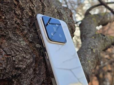 Xiaomi 14 napolju  Xiaomi 14 napolju