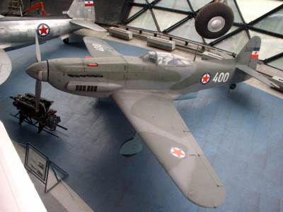 7 Ikarus S-49C _ Foto Wikimedia Belgade Aviation Museum Photo Archive.jpg 