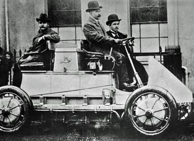 Lohner-Porsche _ prvi hibrid _ Foto Wikimedia Public domanin.jpg  Lohner-Porsche _ prvi hibrid _ Foto Wikimedia Public domanin.jpg