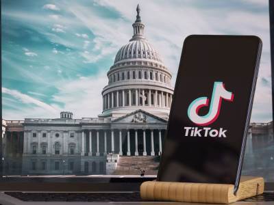 TikTok _ SAD Bela kuća _ telefon - Foto Shutterstock.jpg TikTok _ SAD Bela kuća _ telefon - Foto Shutterstock.jpg
