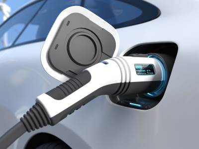 Električni automobil _ punjenje baterije _ Foto Shutterstock.jpg Električni automobil _ punjenje baterije _ Foto Shutterstock.jpg