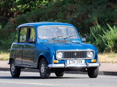 Renault 4 _ Reno 4 _ Foto Shutterstock.jpg  Renault 4 _ Reno 4 _ Foto Shutterstock.jpg