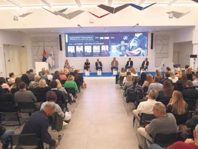 Konferencija Budućnost poslovanja Primena ESG kriterijuma _ Foto Kurir Petar Aleksić (1).jpg  Konferencija Budućnost poslovanja Primena ESG kriterijuma _ Foto Kurir Petar Aleksić (1).jpg