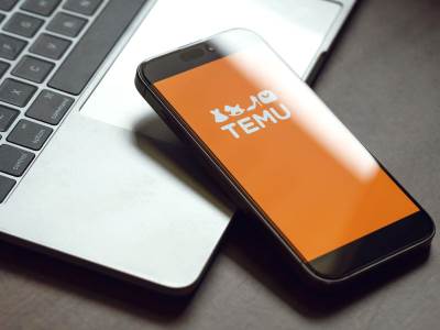 Temu aplikacija _ telefon _ laptop _ Foto Shutterstock.jpg Temu aplikacija _ telefon _ laptop _ Foto Shutterstock.jpg
