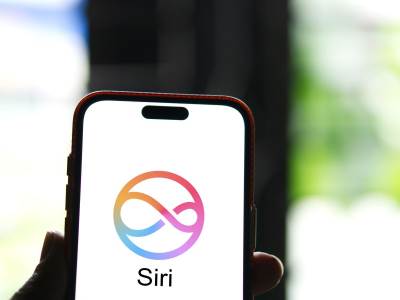 Apple Siri _ AI asistent _ iPhone _ Foto Shutterstock.jpg Apple Siri _ AI asistent _ iPhone _ Foto Shutterstock.jpg