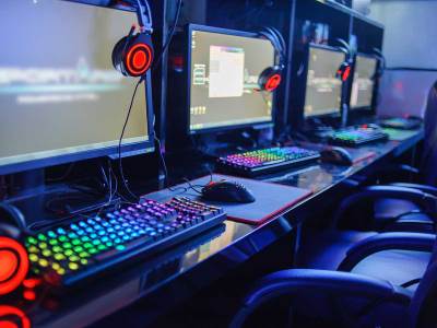 Prazan internet kafe Prazan internet kafe