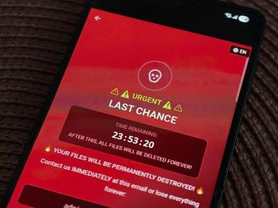  Ransomware poruka na ekranu telefona 