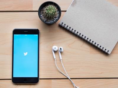 Twitter  Twitter