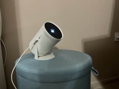 Samsung The Freestyle projektor.JPG  Samsung The Freestyle projektor.JPG