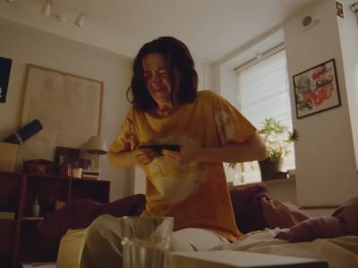 Samsung bezuspešno ismeva iPhone i Apple  Samsung bezuspešno ismeva iPhone i Apple